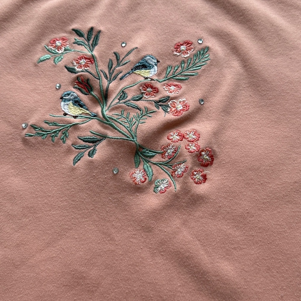 Bonnie Evan’s short sleeve Embroidered Peach Crop Top XL embroidery on front. - Picture 2 of 9